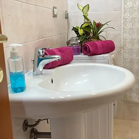 A Due Passi Dalla Citta *