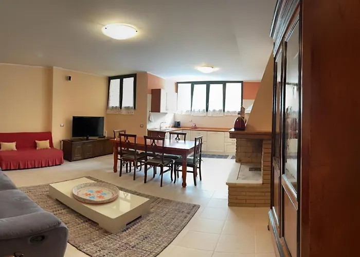 度假居 A Due Passi Dalla Citta 塞拉尔朱斯