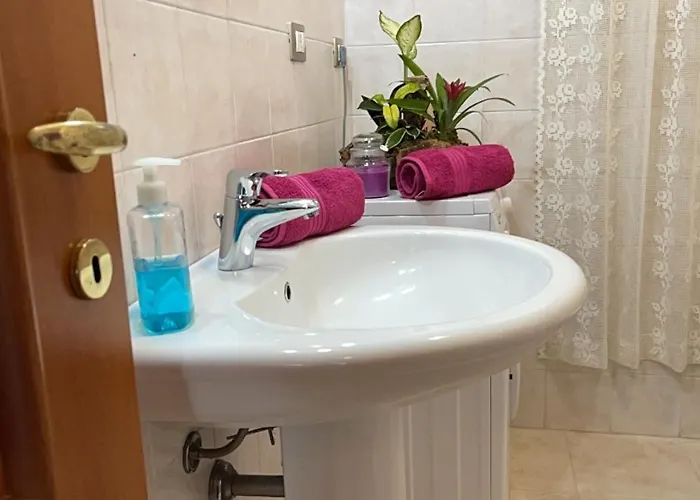 A Due Passi Dalla Citta *