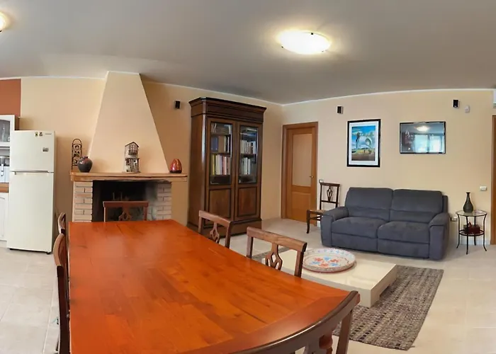 A Due Passi Dalla Citta 度假居 塞拉尔朱斯