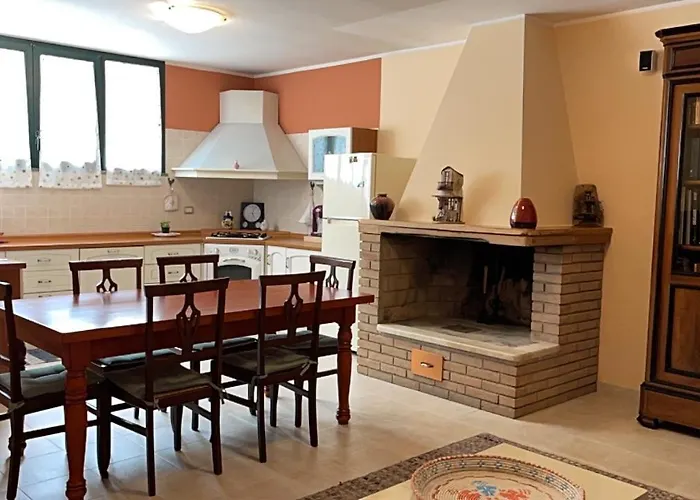 A Due Passi Dalla Citta *